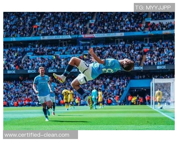 意甲经典对决那不勒斯逆袭曼城上演惊天冷门引发全场狂欢