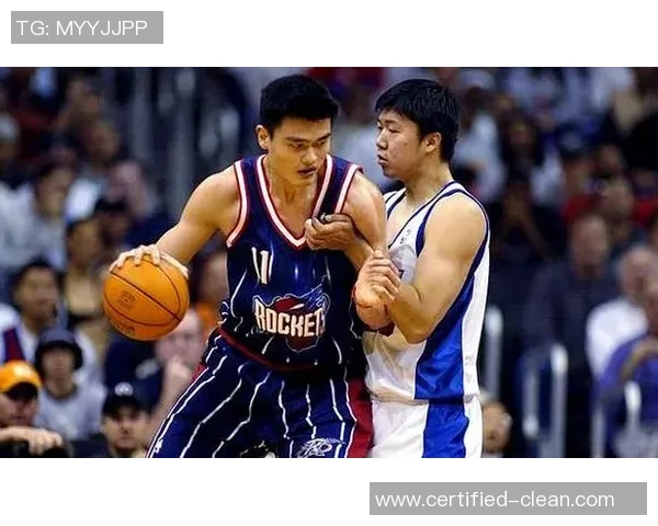 小球星姚明的传奇之路：从篮球场到国际舞台的辉煌历程与影响