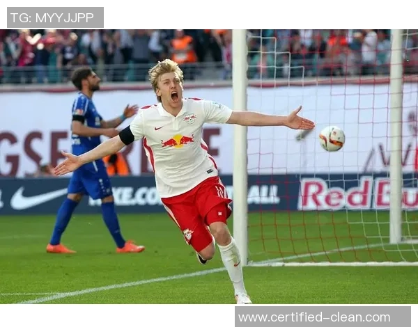 德甲焦点战莱比锡与里昂握手言和一场平局引发全场热议 德甲焦点战莱比锡与里昂握手言和一场平局引发全场热议