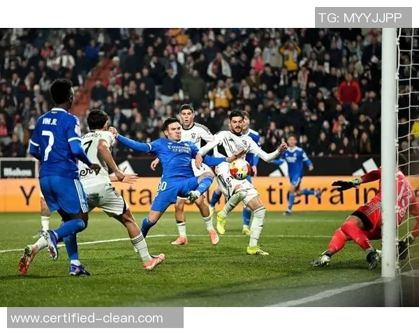 拜仁逆转阿森纳3-2绝杀瞬间激荡全场激情赛后点评解析