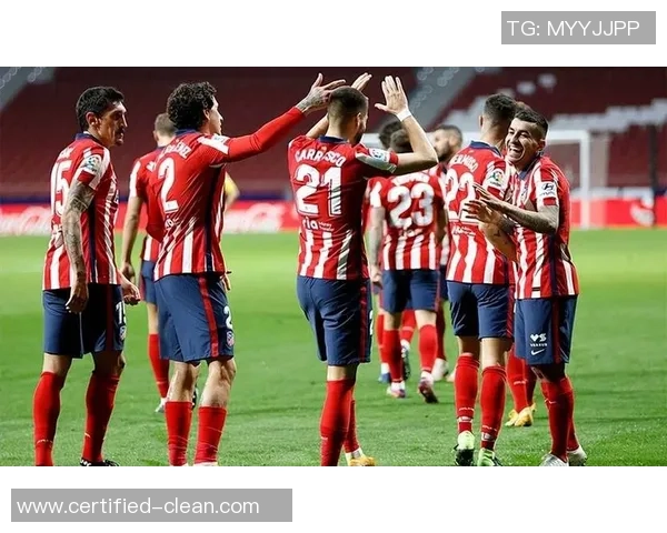 意甲焦点战巴萨与尤文图斯激战成平争议判罚引发全场热议 意甲焦点战巴萨与尤文图斯激战成平争议判罚引发全场热议