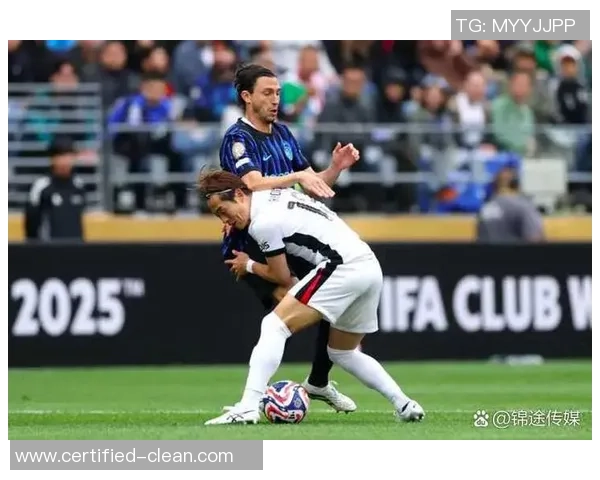 足总杯惊天大逆转国米狂胜尤文图斯6比2引发全场狂欢