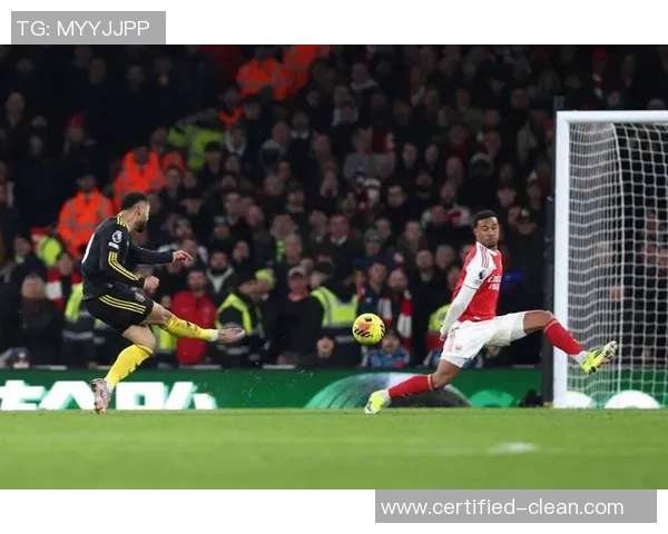 欧冠大战:阿森纳大胜曼城乌龙球成比赛转折点全场沸腾 欧冠大战:阿森纳大胜曼城乌龙球成比赛转折点全场沸腾