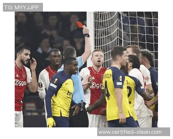 欧联杯精彩对决拜仁逆袭利物浦6比2神扑引发争议判罚全场沸腾